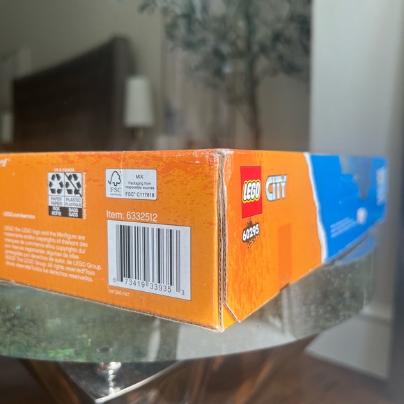 Lego Stunt Show Arena - Box Never Opened! Brand-New! #60295 - Picture 2 of 4